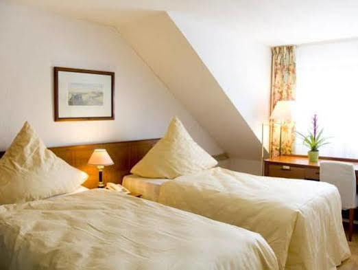 Hotel Koelner Hof Refrath برجيش جلادباخ المظهر الخارجي الصورة